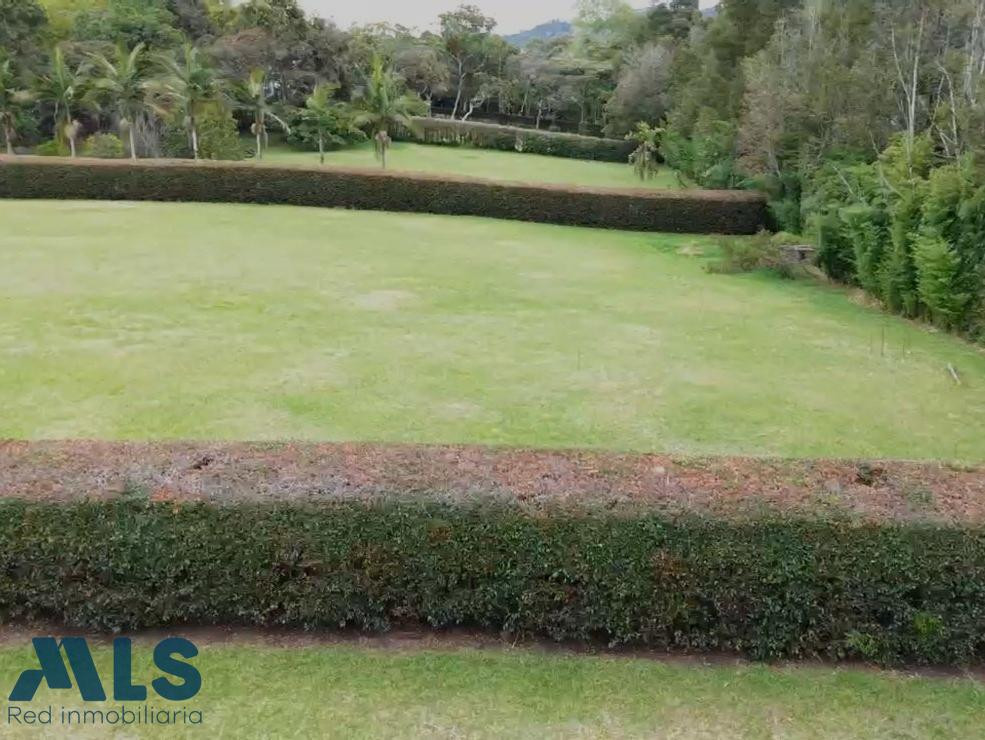 Lote plano en parcelación cerrada en Llanogrande rionegro - llanogrande