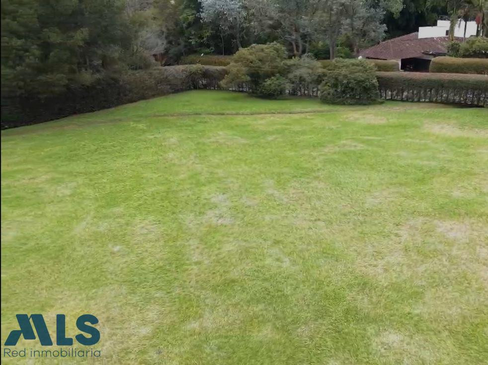 Lote plano en parcelación cerrada en Llanogrande rionegro - llanogrande