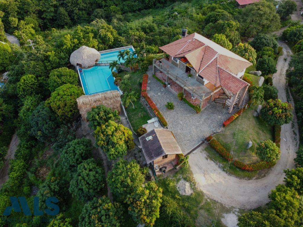 VENDO EXPECTACULAR FINCA HOTEL centro - cataluna