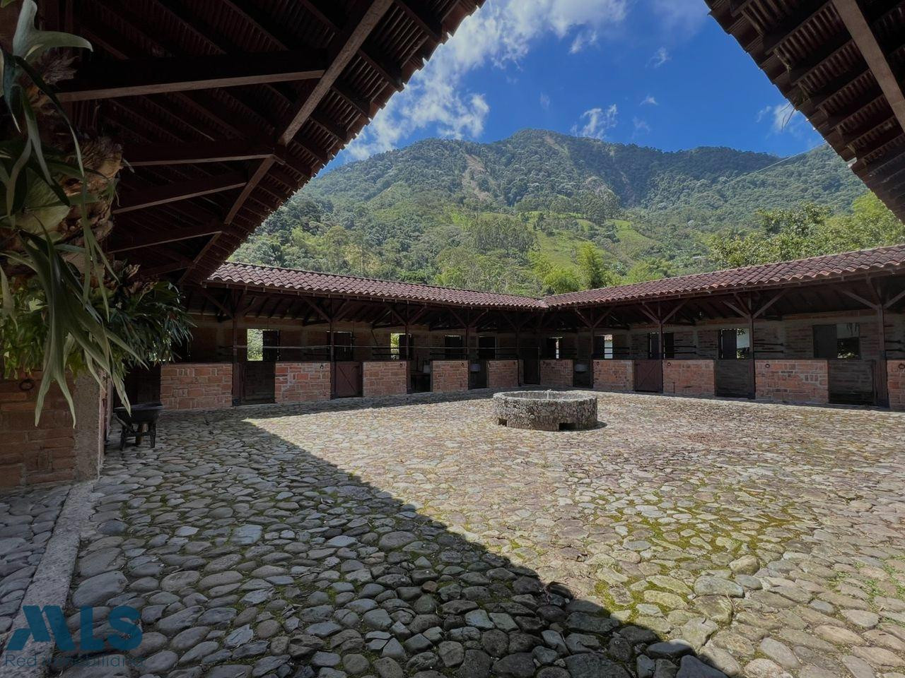 Finca en venecia para caballistas con excelentes acabados venecia - v el rincon