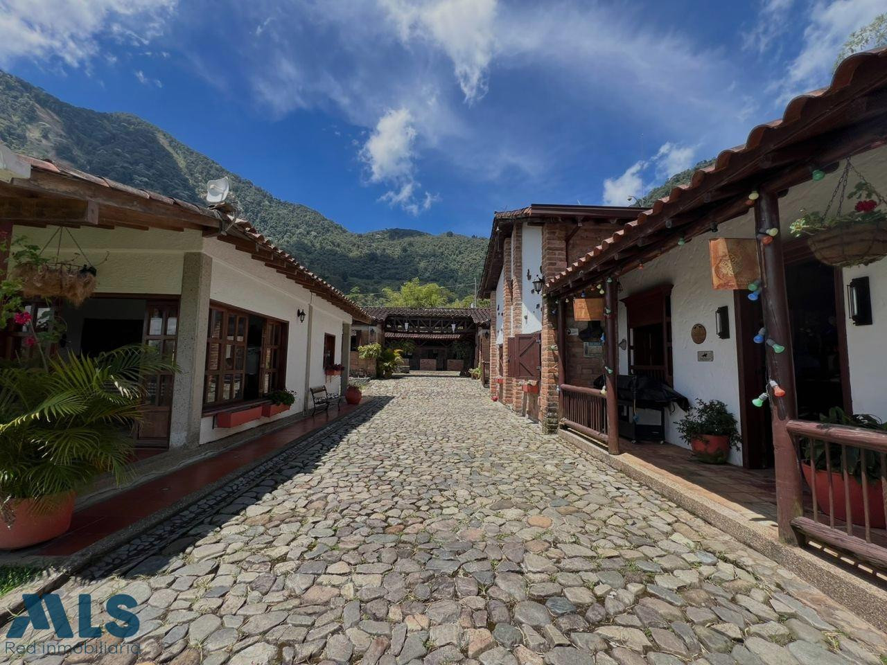 Finca en venecia para caballistas con excelentes acabados venecia - v el rincon