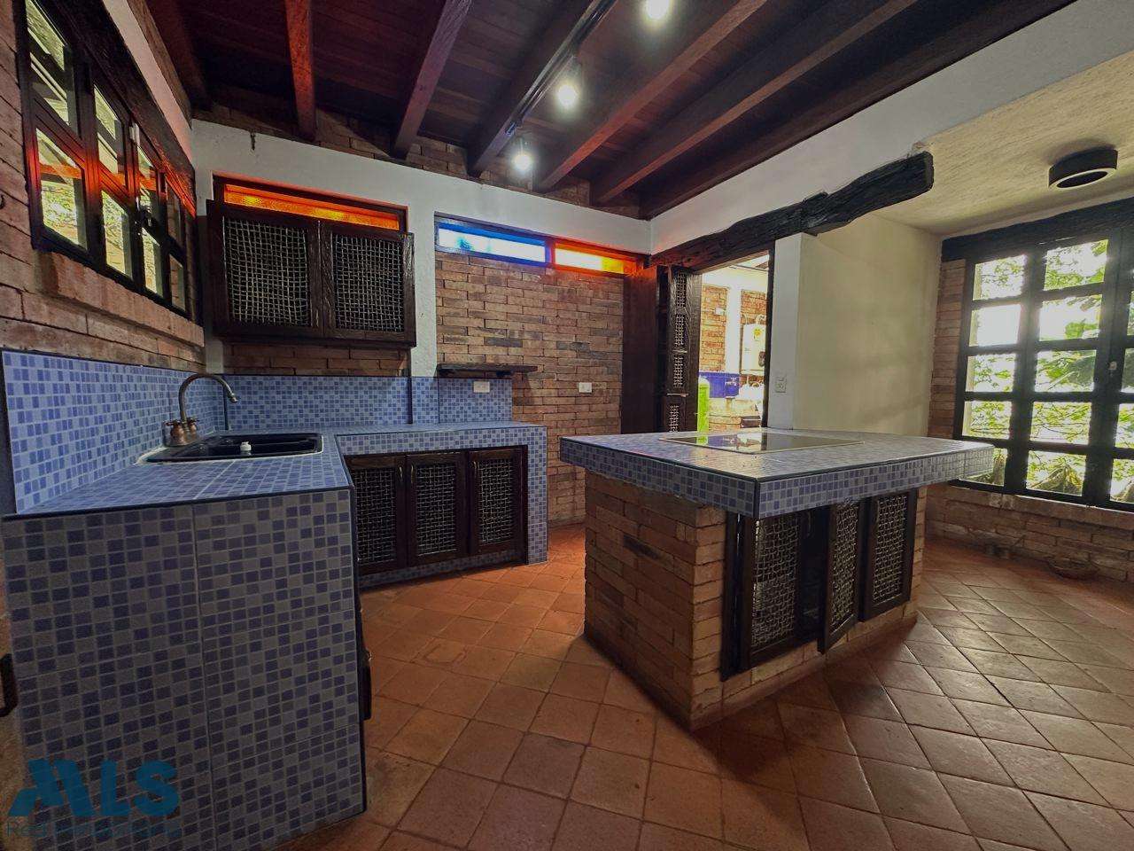Casa independiente en el Chingui envigado - el chingui