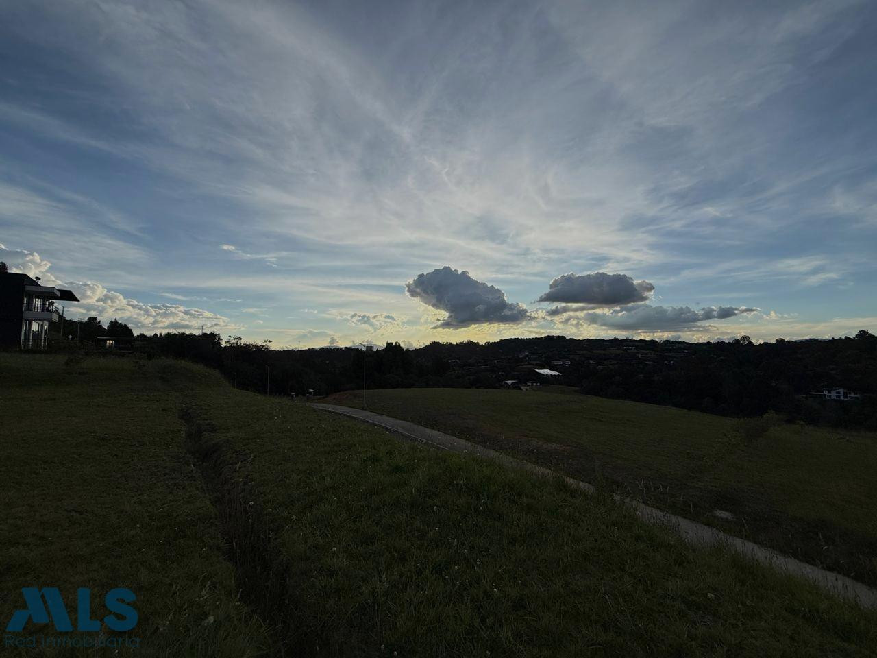 LOTE EXCLUSIVO EN EL ALTO DE LAS PALMAS envigado - alto de las palmas