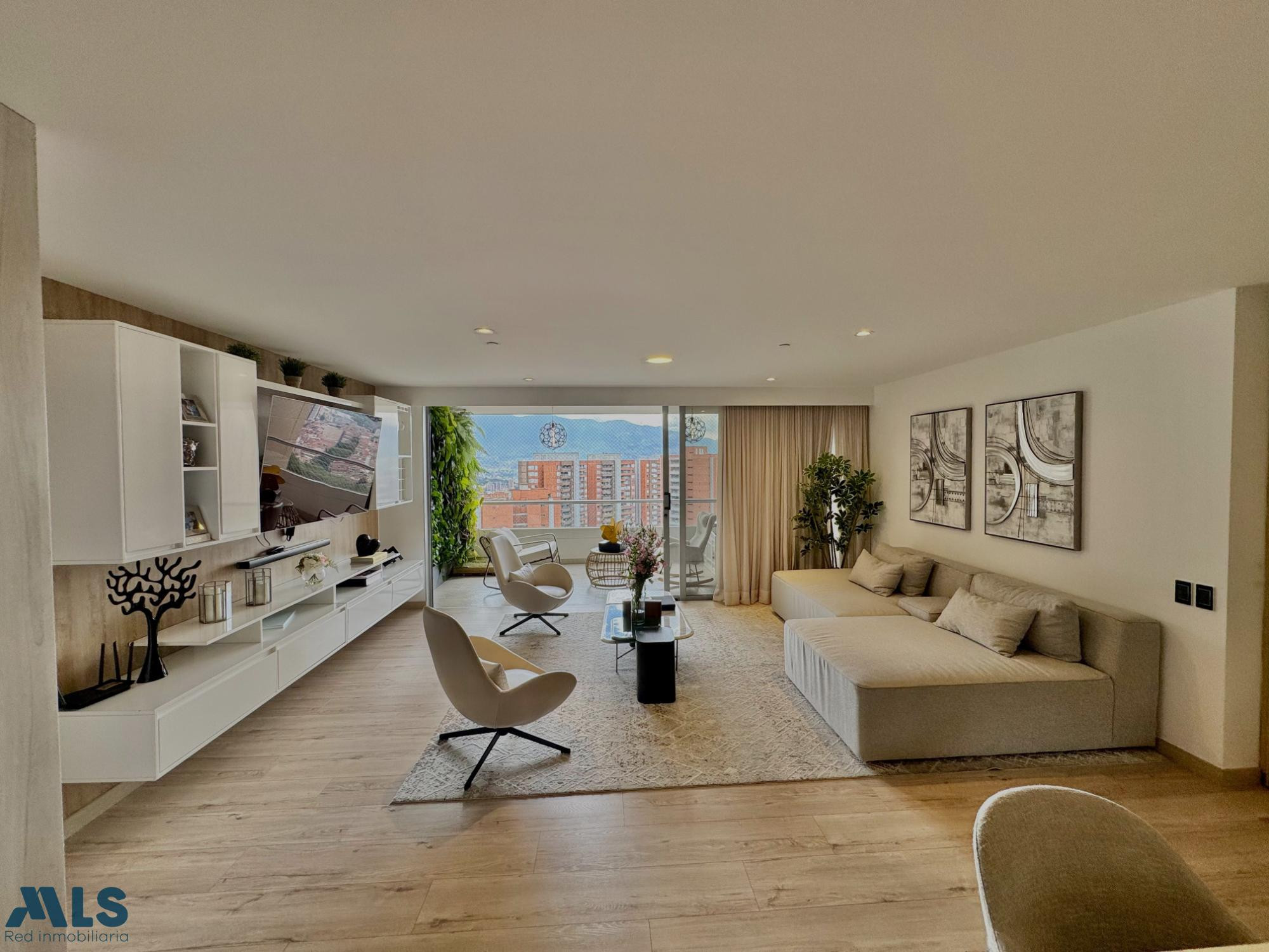 Apartamento de lujo en la loma de las Brujas, unidad completa envigado - loma de las brujas