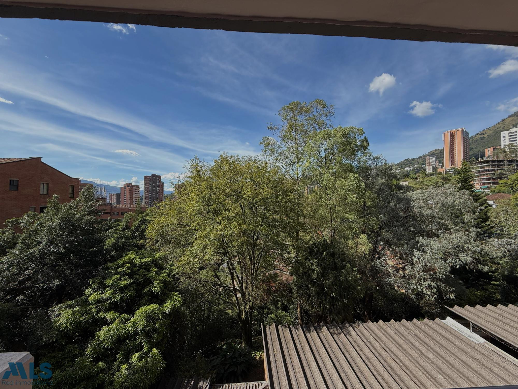 Apartamento recién remodelado en el Tesoro – El Poblado medellin - el tesoro