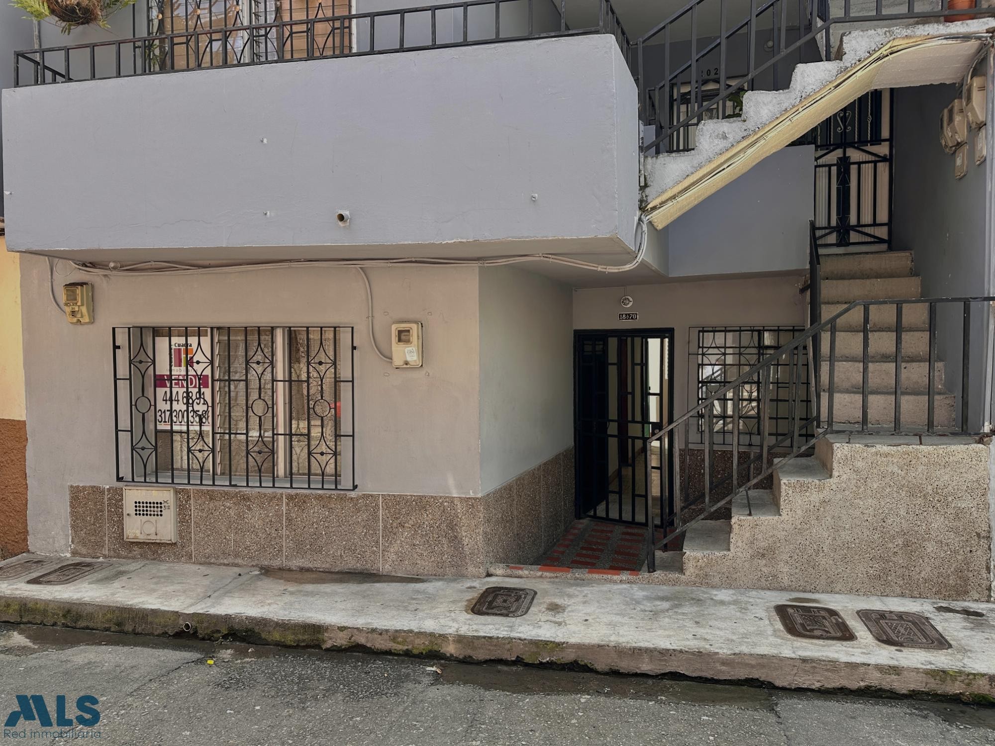 Se vende casa amplia en primer piso. medellin - altavista
