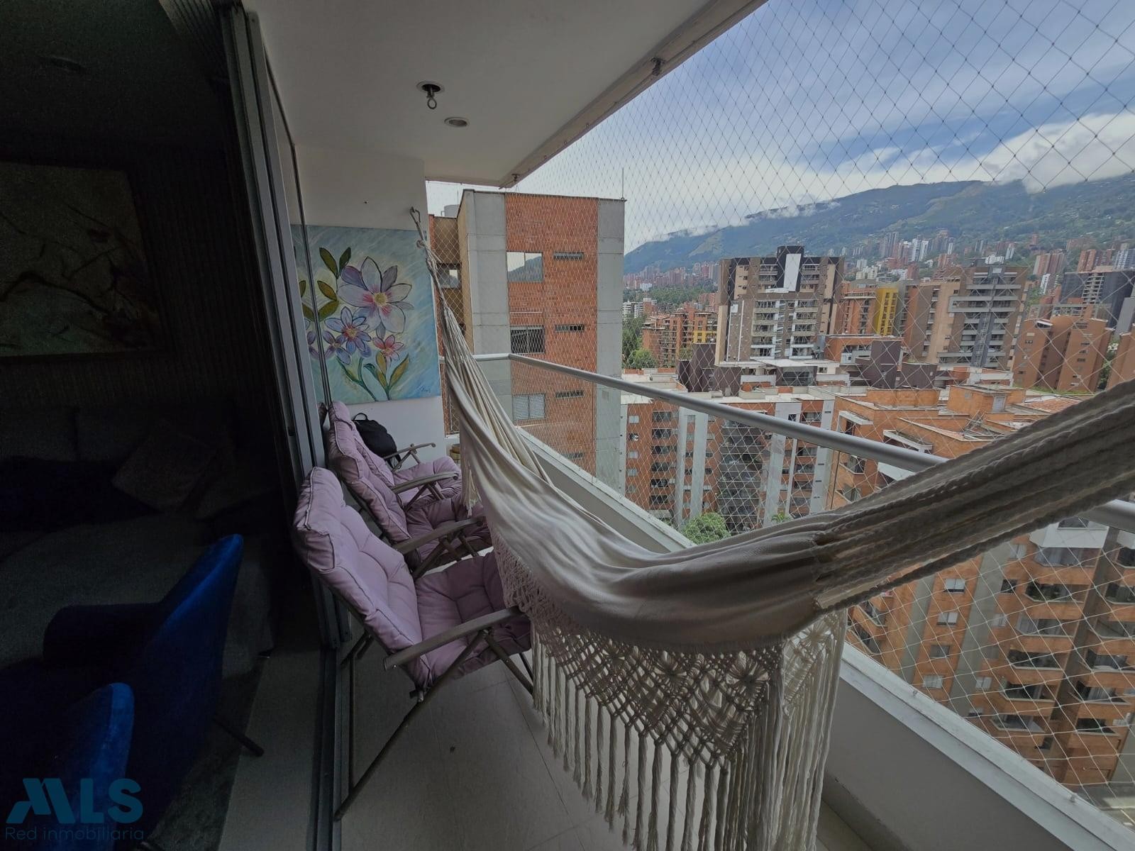 Apartamento en la exclusiva zona de Jardines en Envigado. envigado - jardines