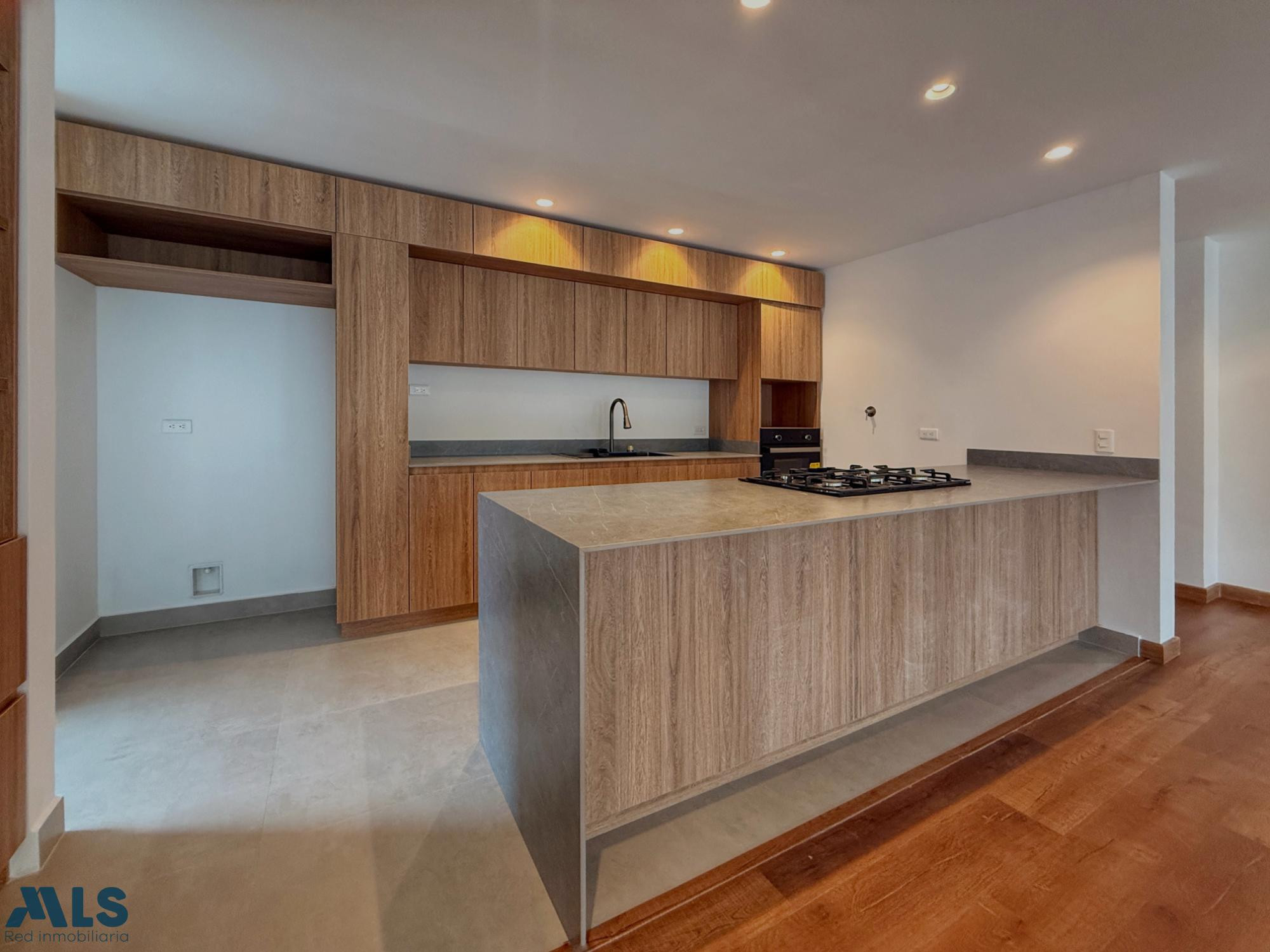 Espectacular apartamento remodelado envigado - loma de las brujas