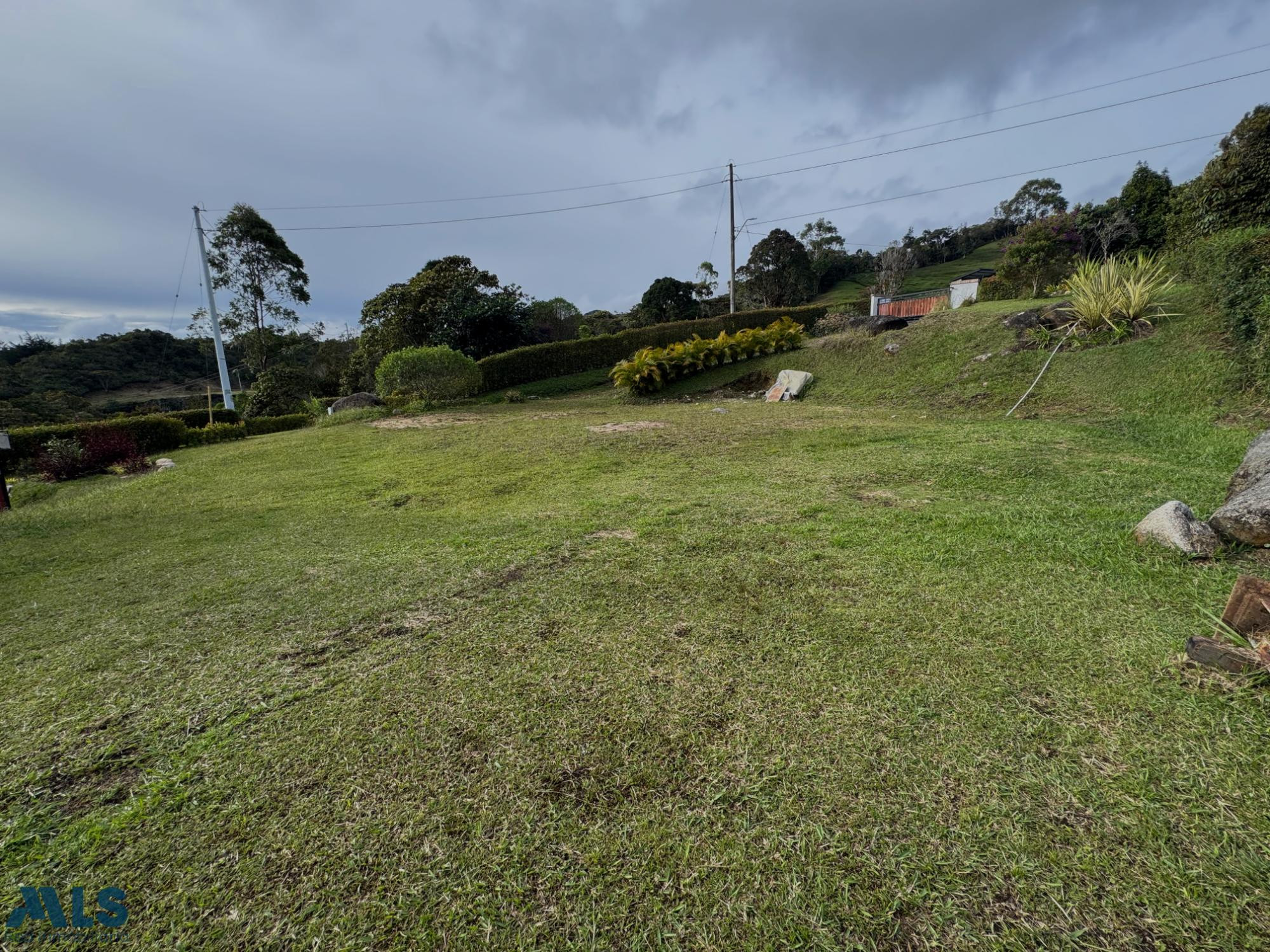 OPORTUNIDAD ! Espectacular lote con lago en unidad cerrada en Guatapé guatape - el roble