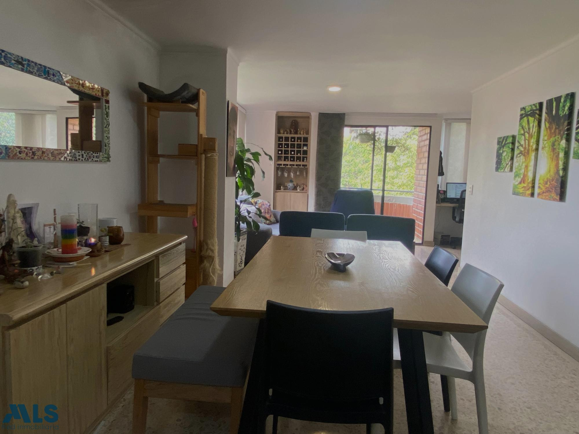 APARTAEMNTO REMODELADO PARA LA VENTA EN EL PORTAL-ENVIGADO envigado - el portal