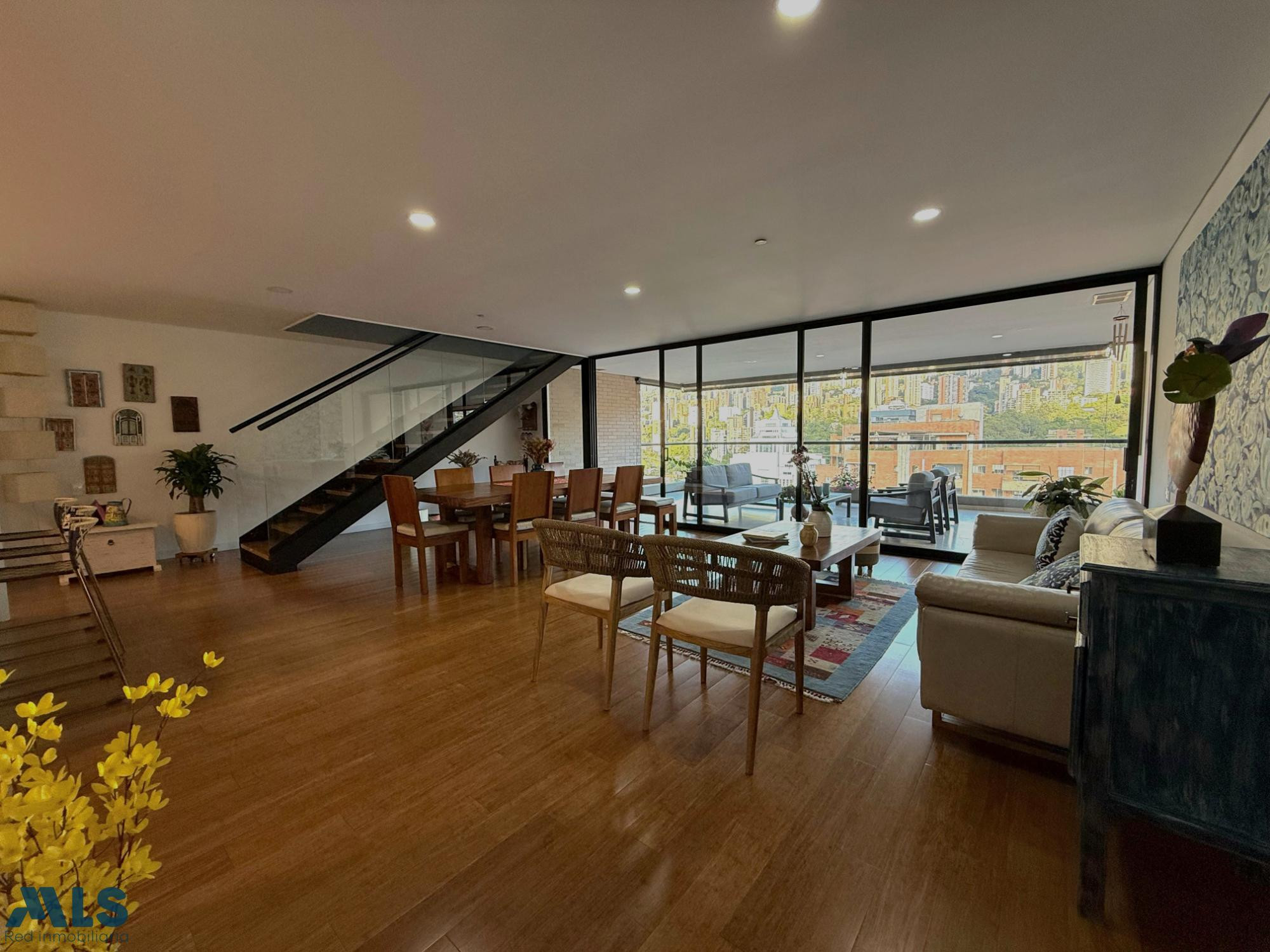Hermoso Penthouse en el Poblado medellin - santa maria de los angeles