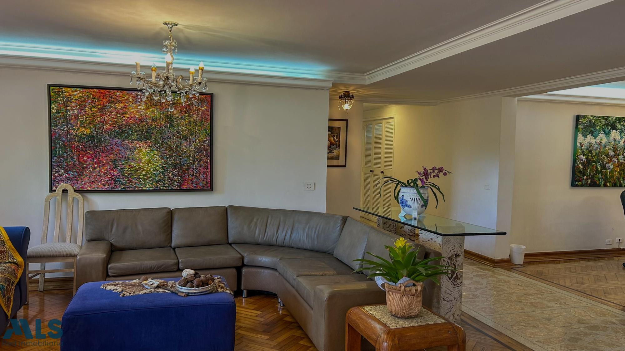 Amplio apartamento en venta en el Poblado medellin - alejandria