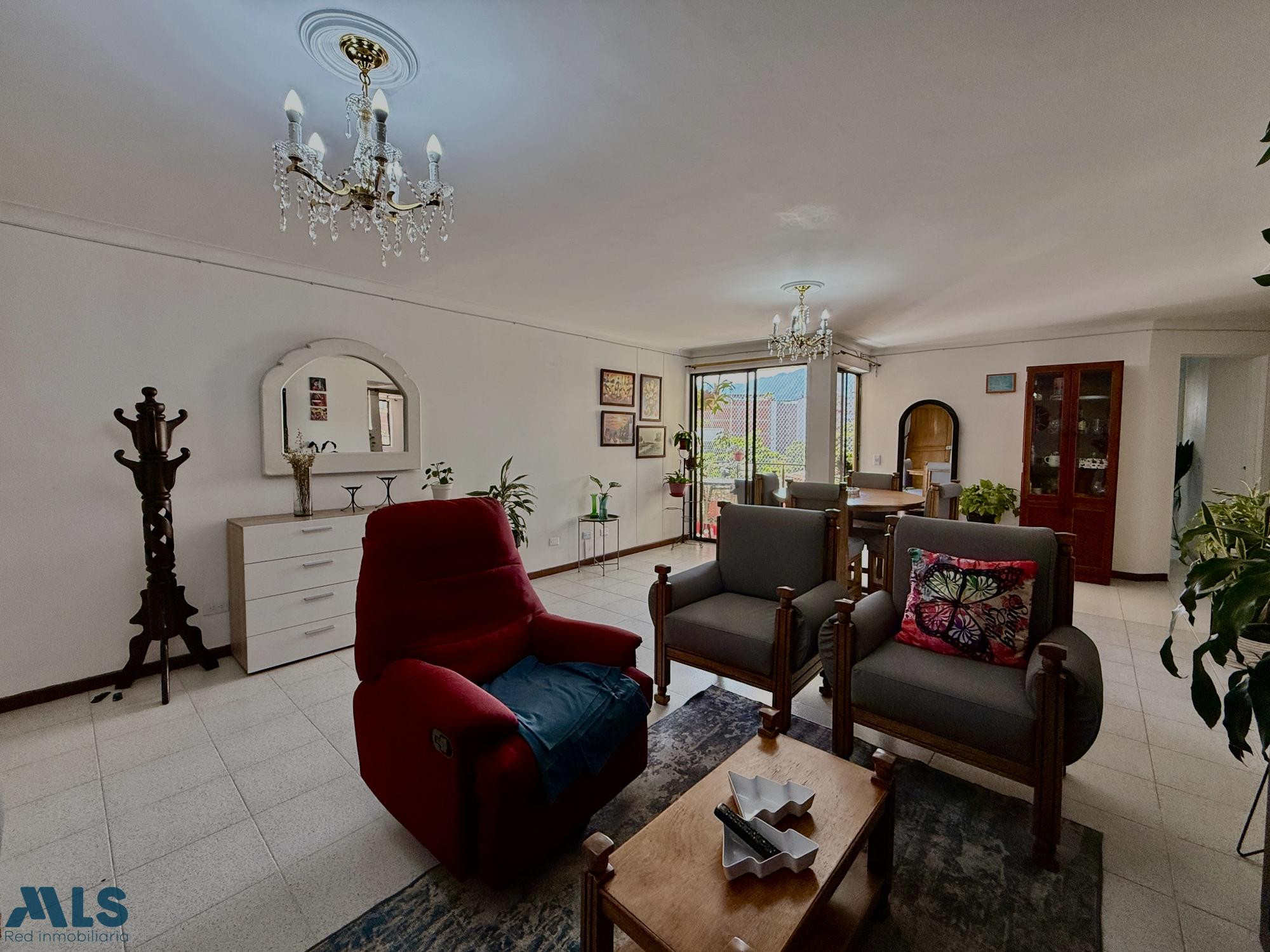 Apartamento generoso en laureles (Florida Nueva) medellin - florida nueva