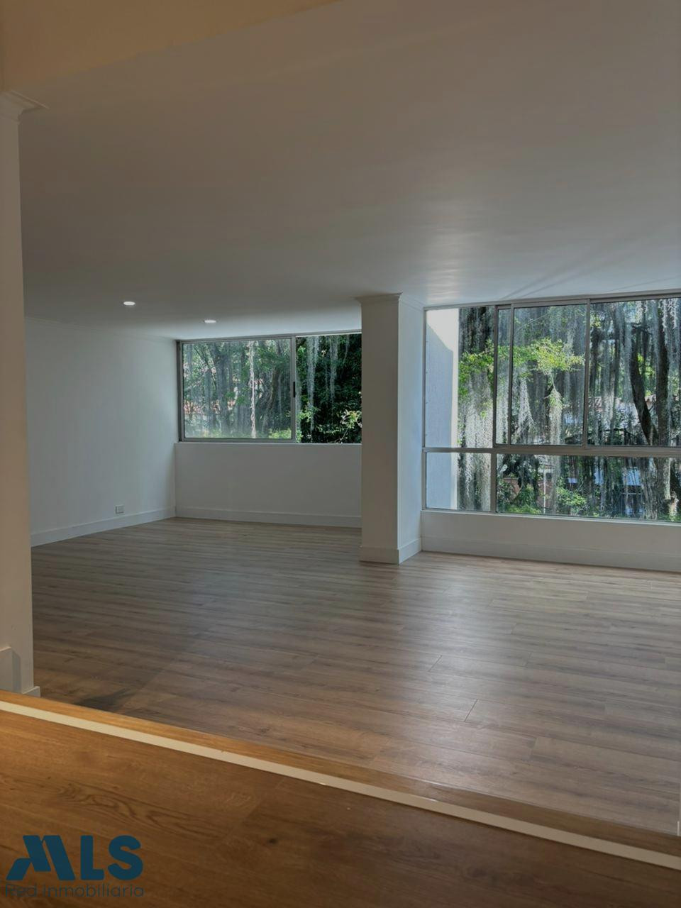 Apartamento totalmente remodelado en excelente ubicación. medellin - loma los gonzalez