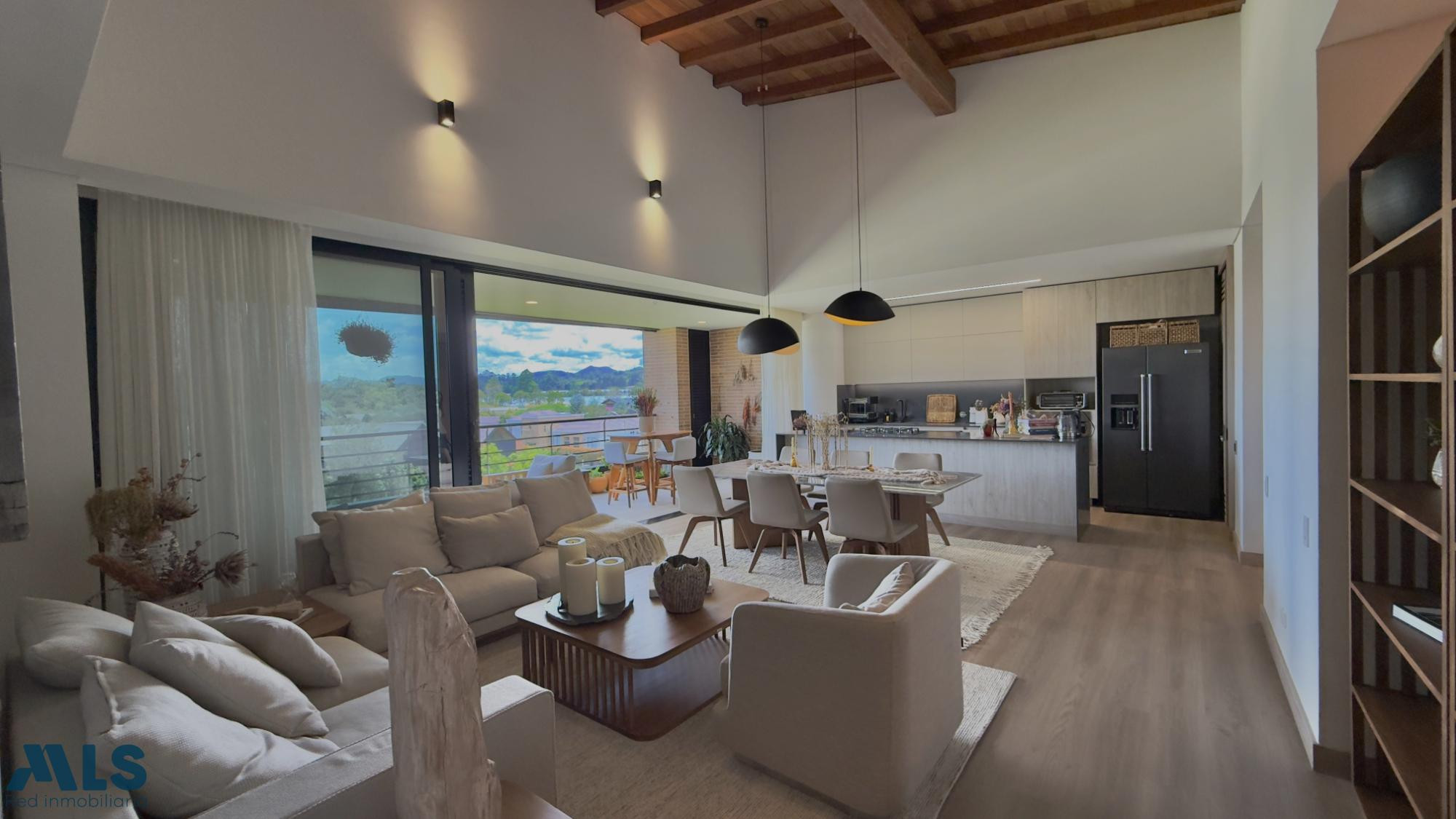 ESPECTACULAR APARTAMENTO COMPLETAMENTE AMOBLADO EN LLANOGRANDE rionegro - llanogrande