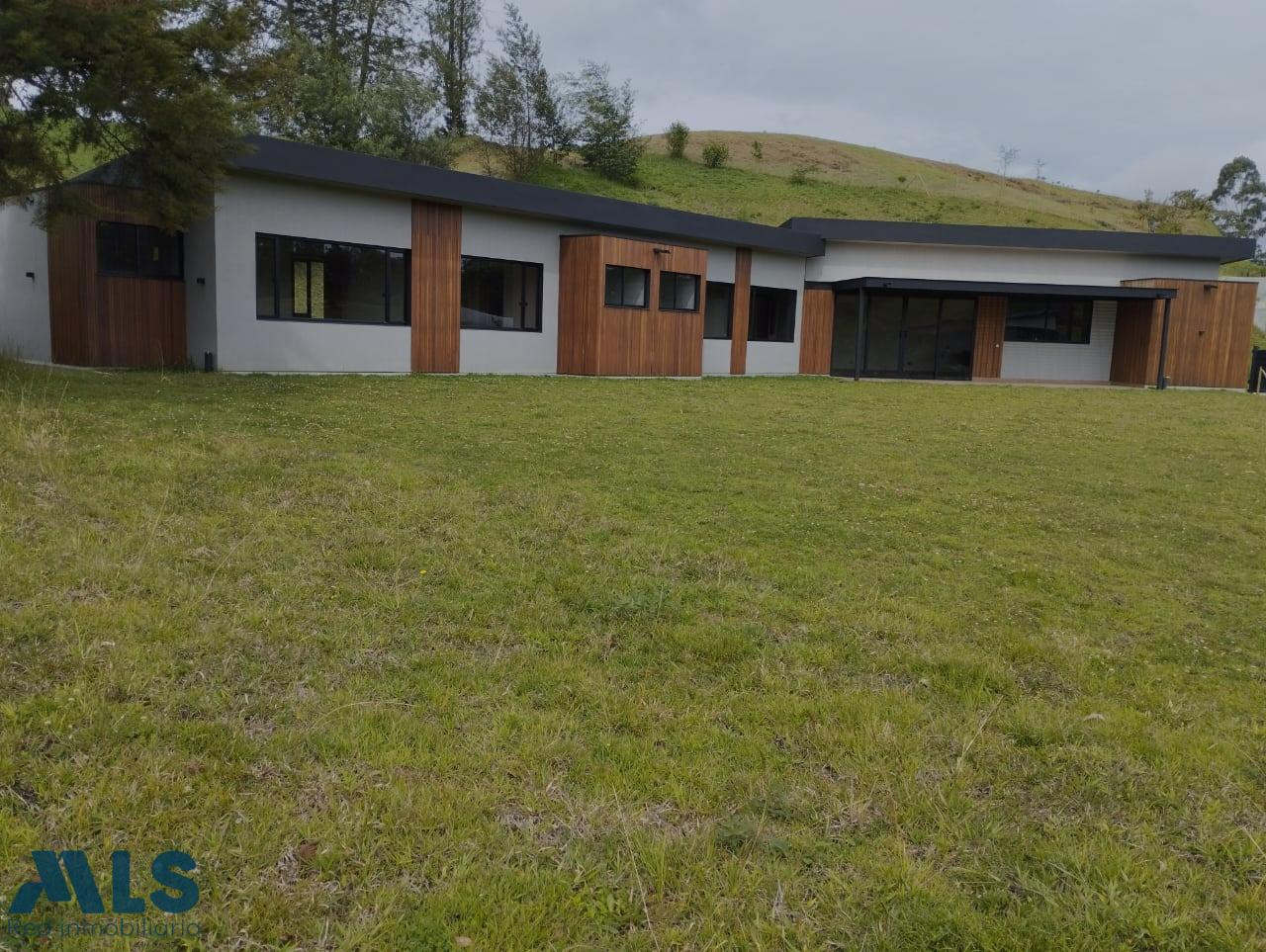 CASA CAMPESTRE 270m² - MONTE SERENO REFUGIO el-retiro - pantanillo