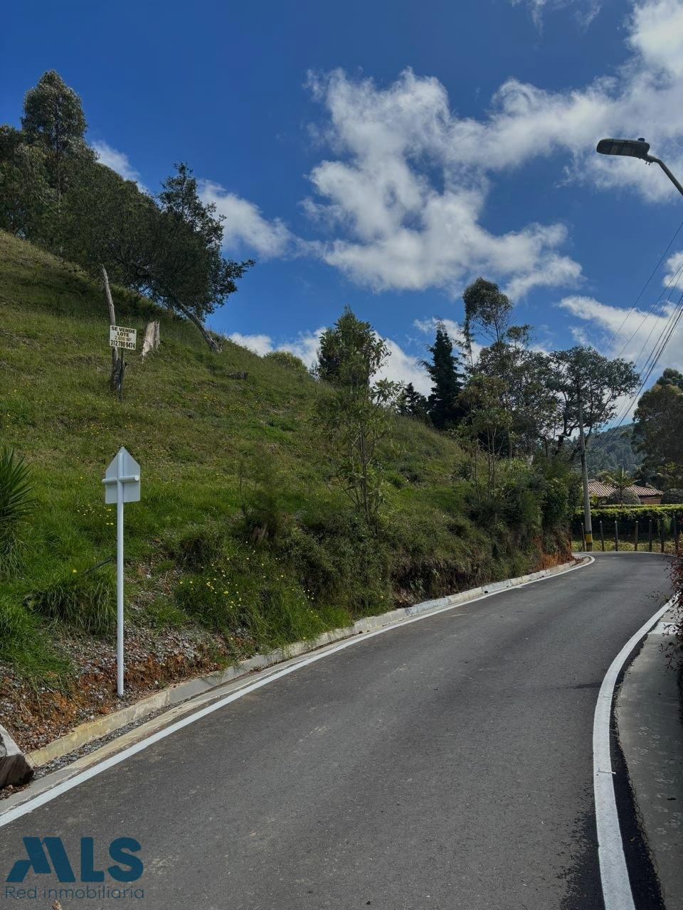 HERMOSO LOTE EN EL ESCOBERO CON VISTA envigado - alto de las palmas