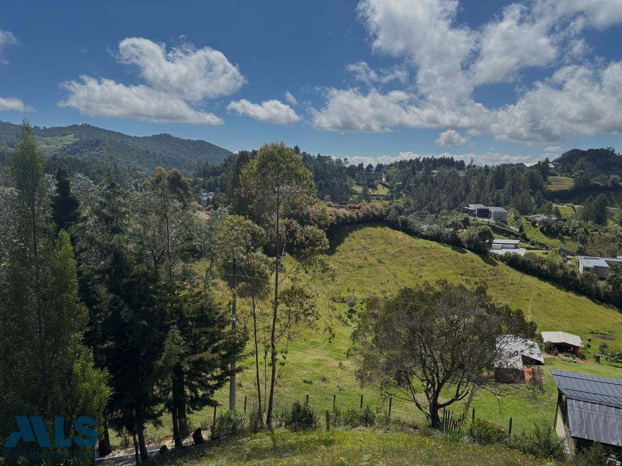 HERMOSO LOTE EN EL ESCOBERO CON VISTA envigado - alto de las palmas