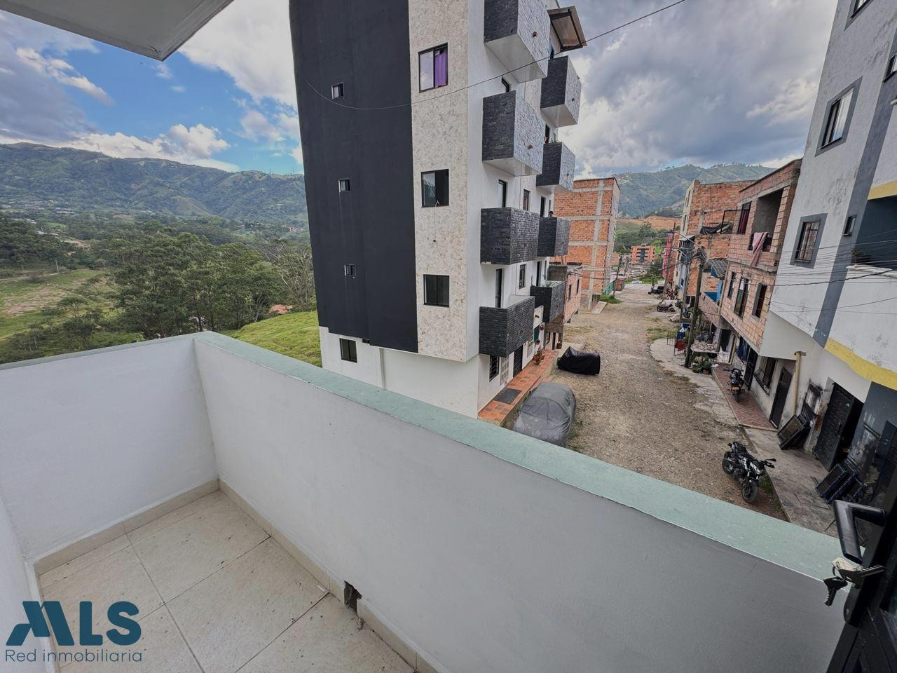 Apartamento con acabados modernos. amaga - parque principal