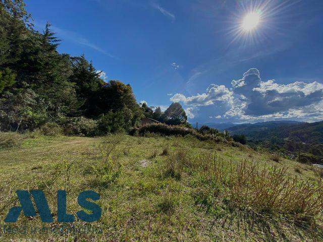 Espectacular lote en Llanogrande de 24.000 mt rionegro - v guayabito