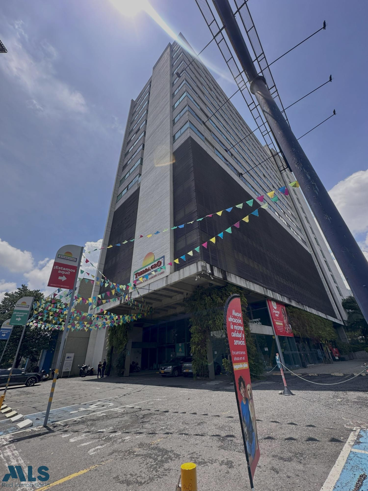 OFICINAS 959 M² POR ESTRENAR sabaneta - mayorca