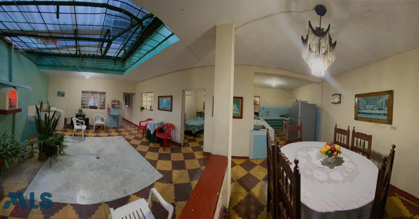 Casa en Copacabana con posibilidad de construir copacabana - la azulita