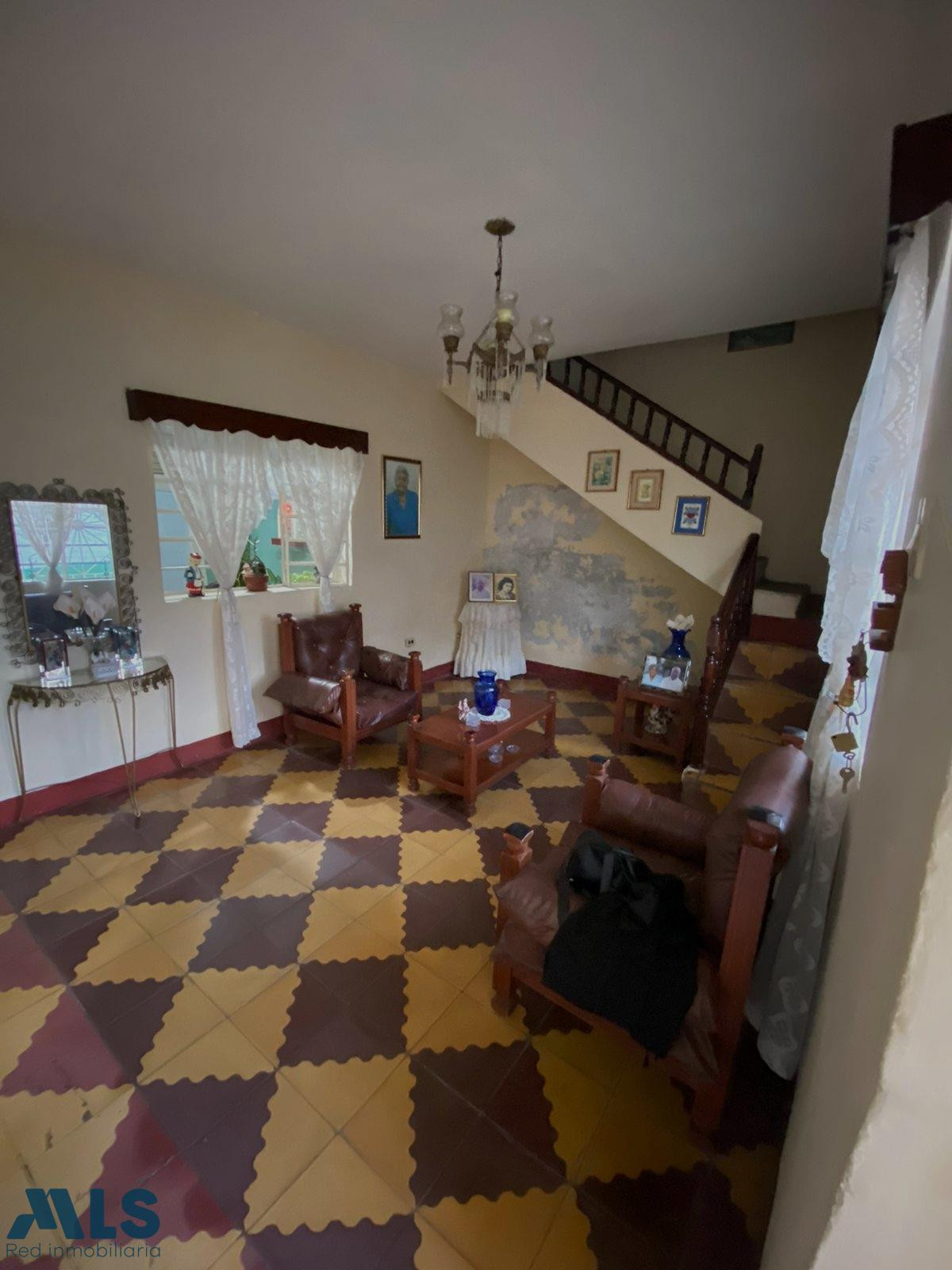 Casa en Copacabana con posibilidad de construir copacabana - la azulita