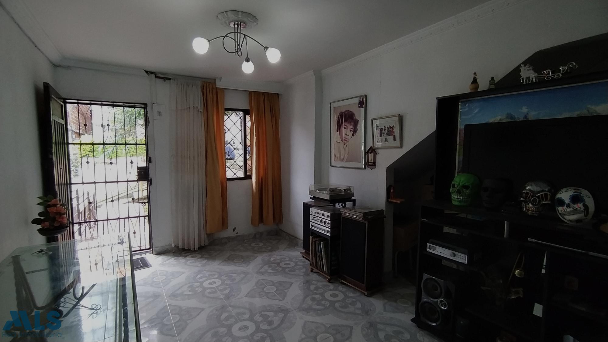 CASA EN VENTA EN BRASILIA - CAMPO VALDES TRES NIVELES medellin - brasilia