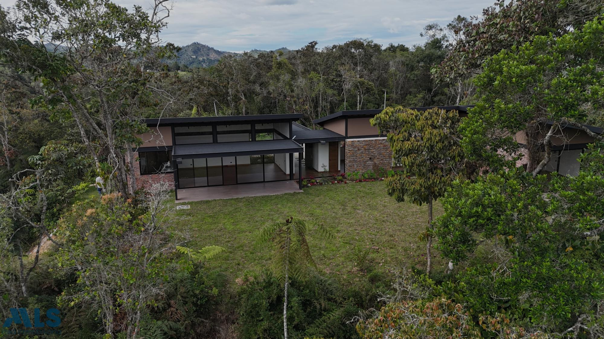 CASA CAMPESTRE 332 m² - EN MONTE SERENO REFUGIO CAMPESTRE el-retiro - pantanillo