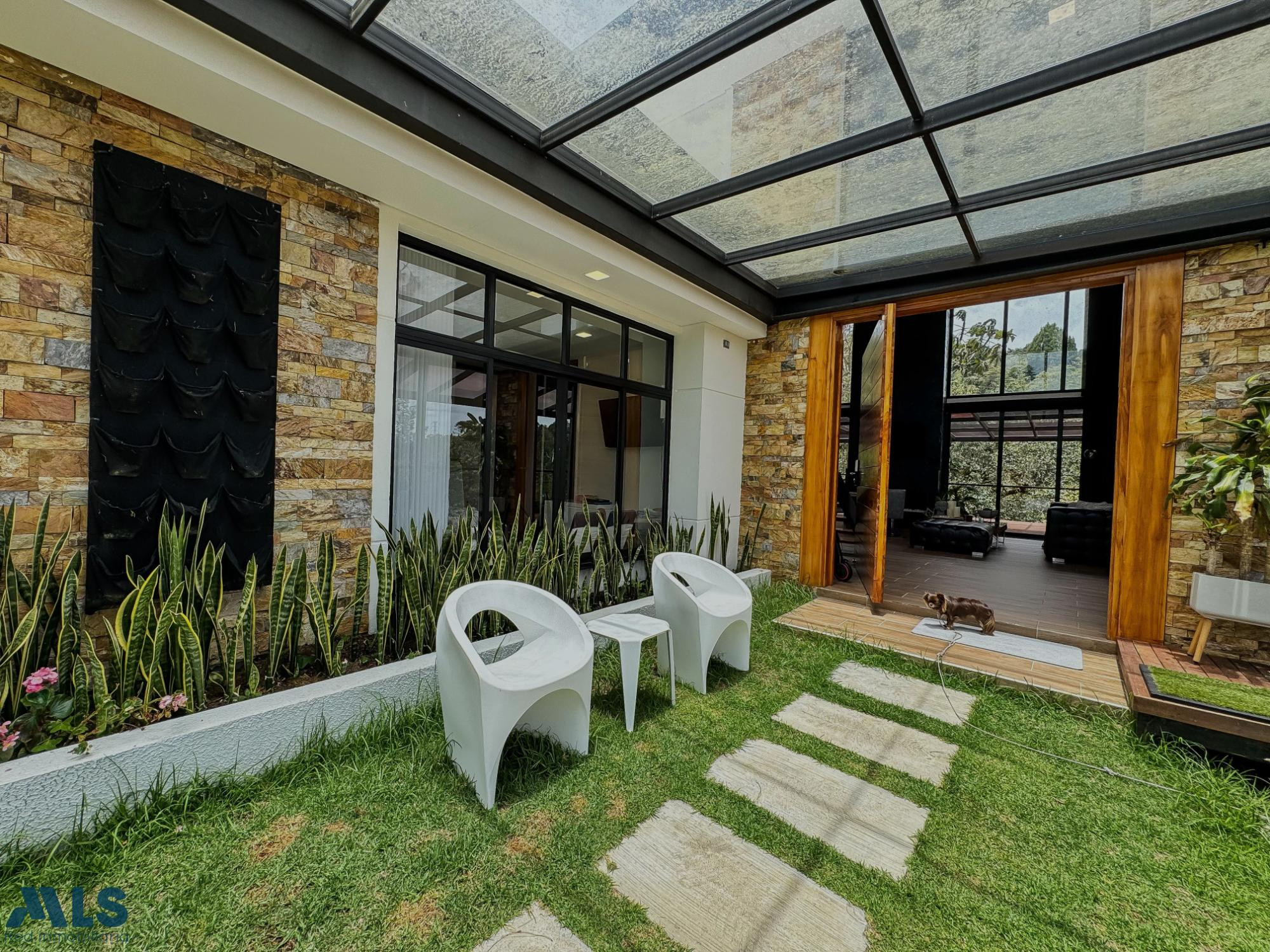 Hermosa y moderna casa en Alto del Escobero envigado - alto del escobero envigado