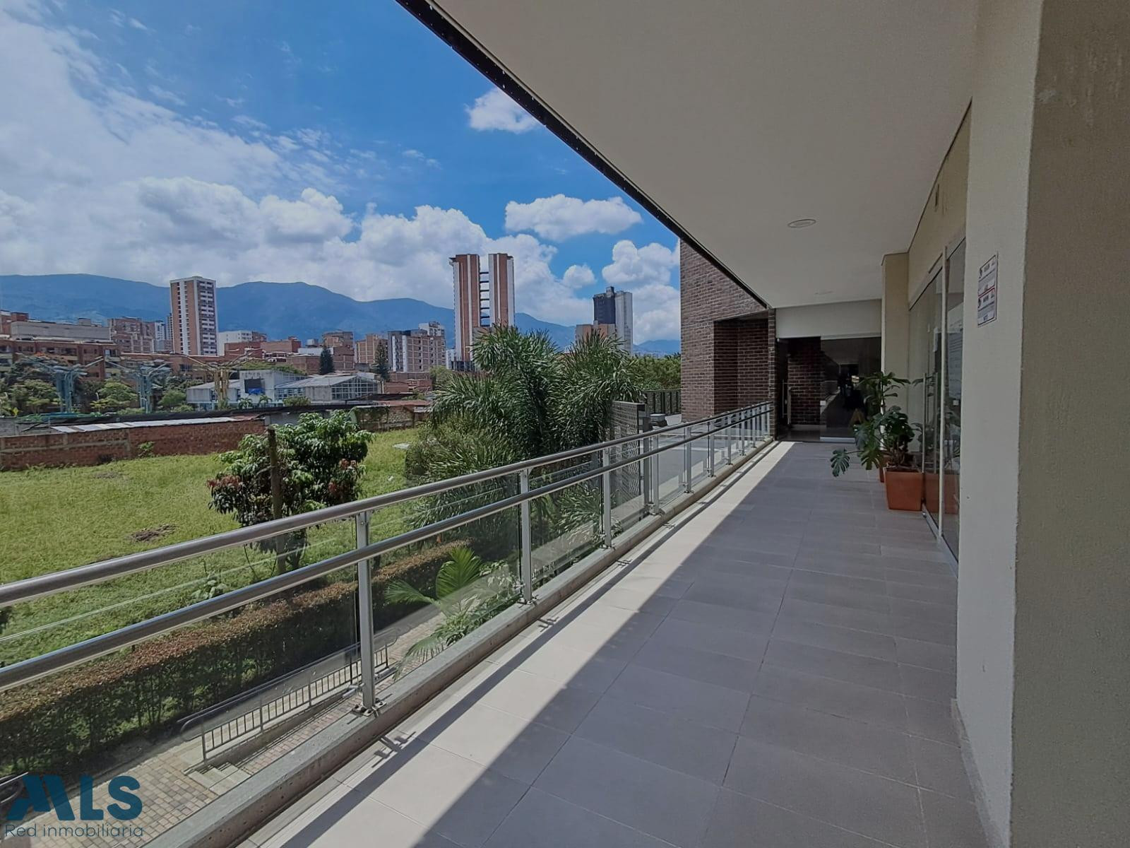 Se vende local en Sabaneta, sector Los Alcazares sabaneta - los alcazares
