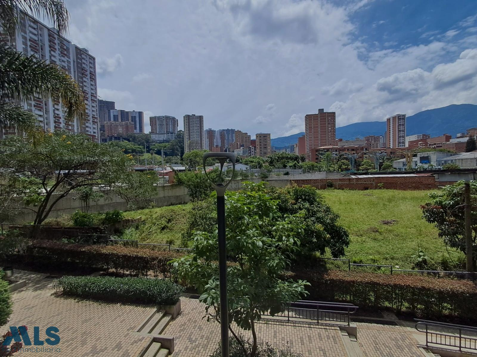 Se vende local en Sabaneta, sector Los Alcazares sabaneta - los alcazares