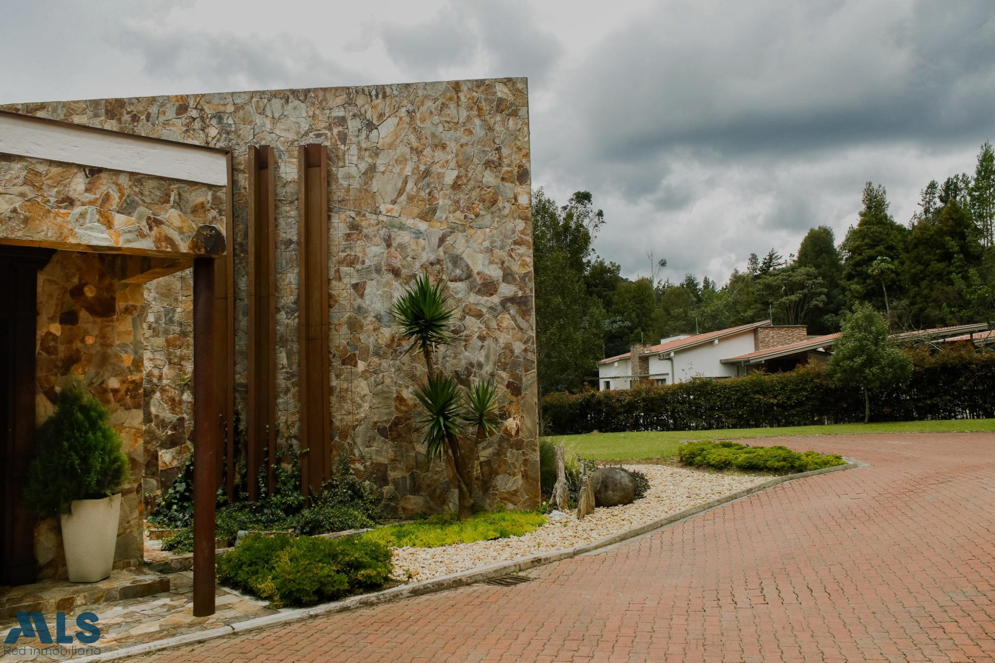 CASA CAMPESTRE EN EL ALTO DE LAS PALMAS envigado - alto de las palmas