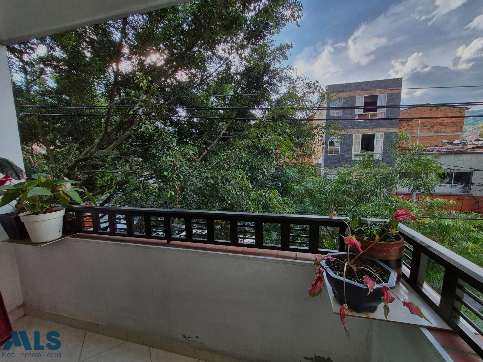 apartamento disponible en la america de 75 metros medellin - la america