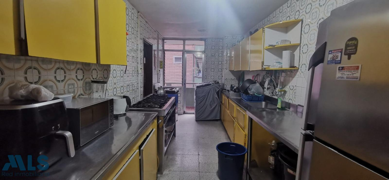 Apartamento para remodelar super bien ubicado medellin - centro
