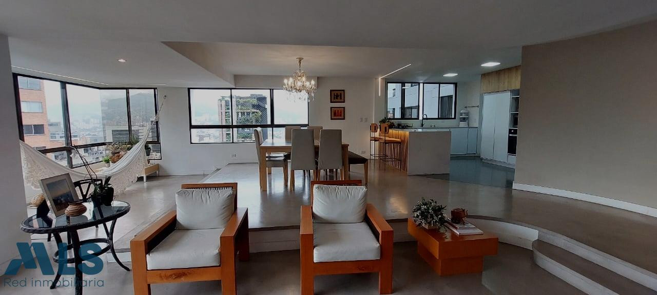 Apartamento remodelado en El Poblado. medellin - alejandria
