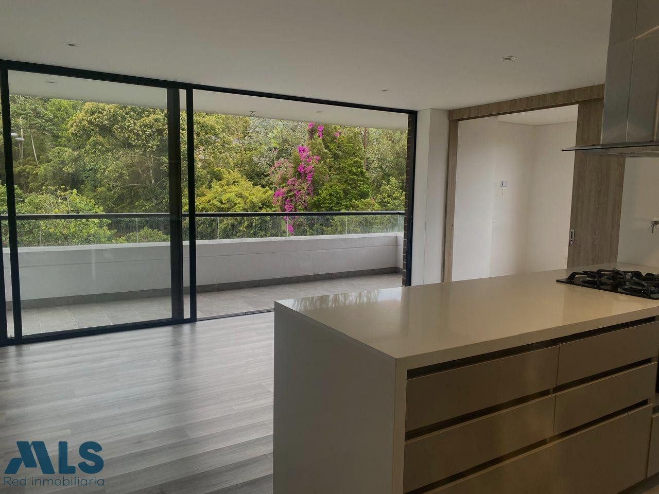 Hermoso Apartamento en El Retiro el-retiro - corredor la maria carabanchel