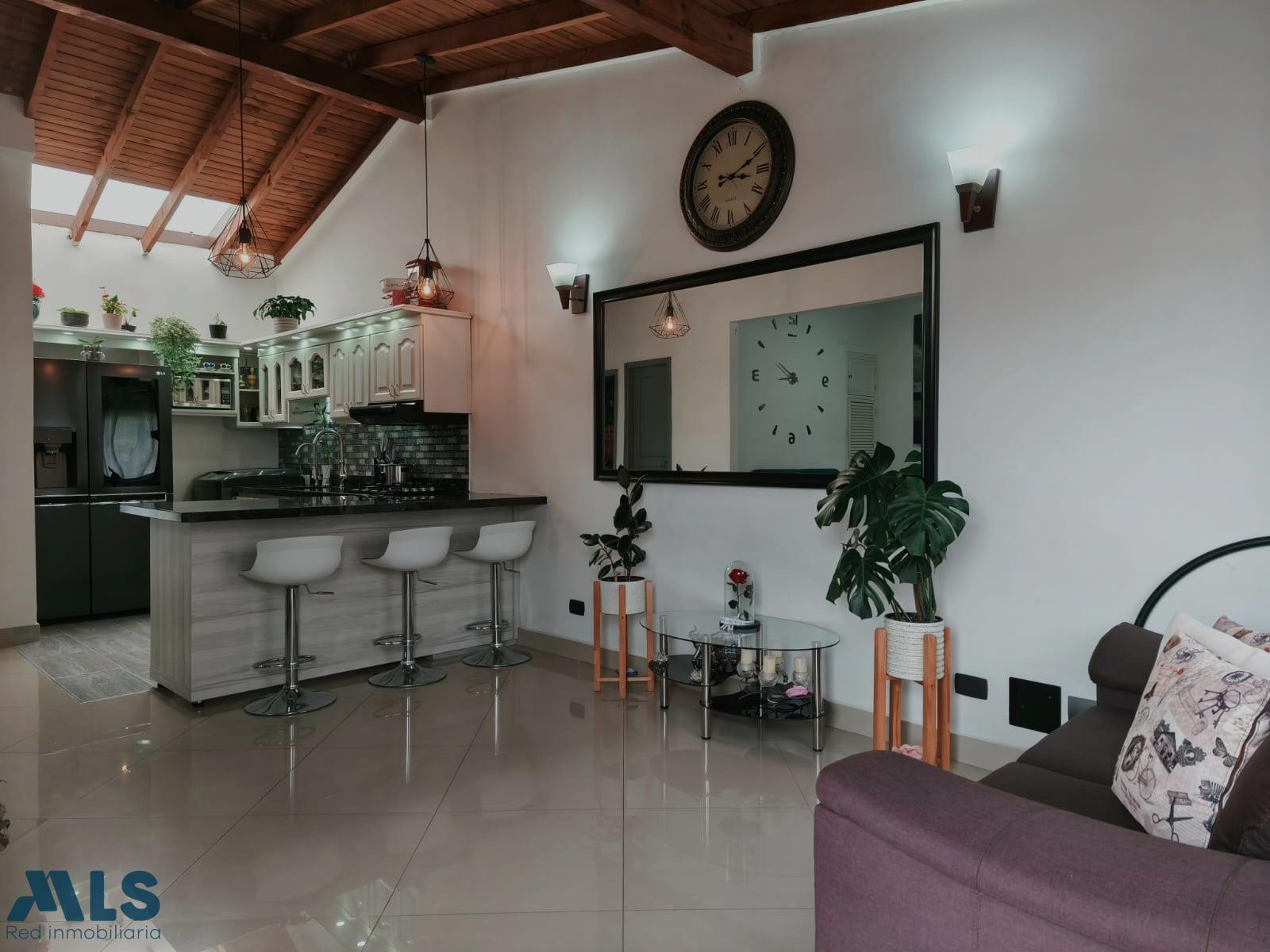A la venta casa en el Occidente, sector Robledo medellin - robledo
