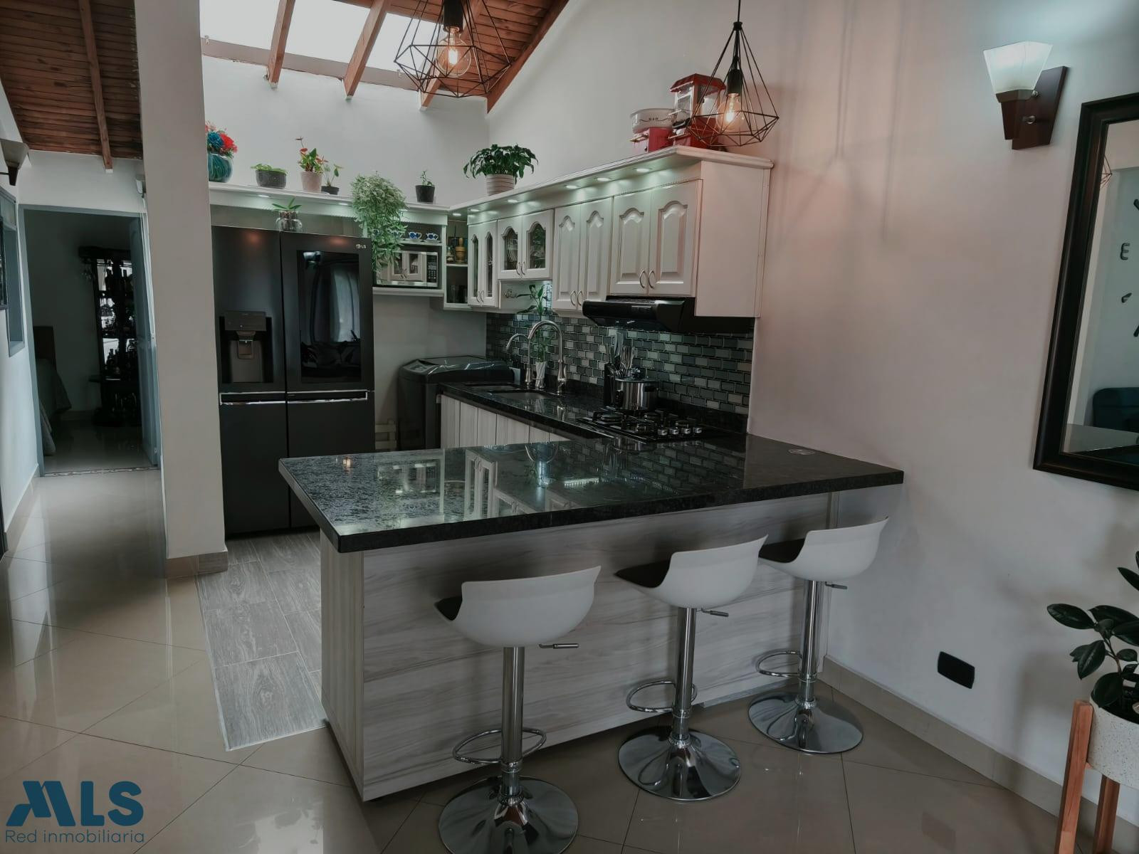 A la venta casa en el Occidente, sector Robledo medellin - robledo