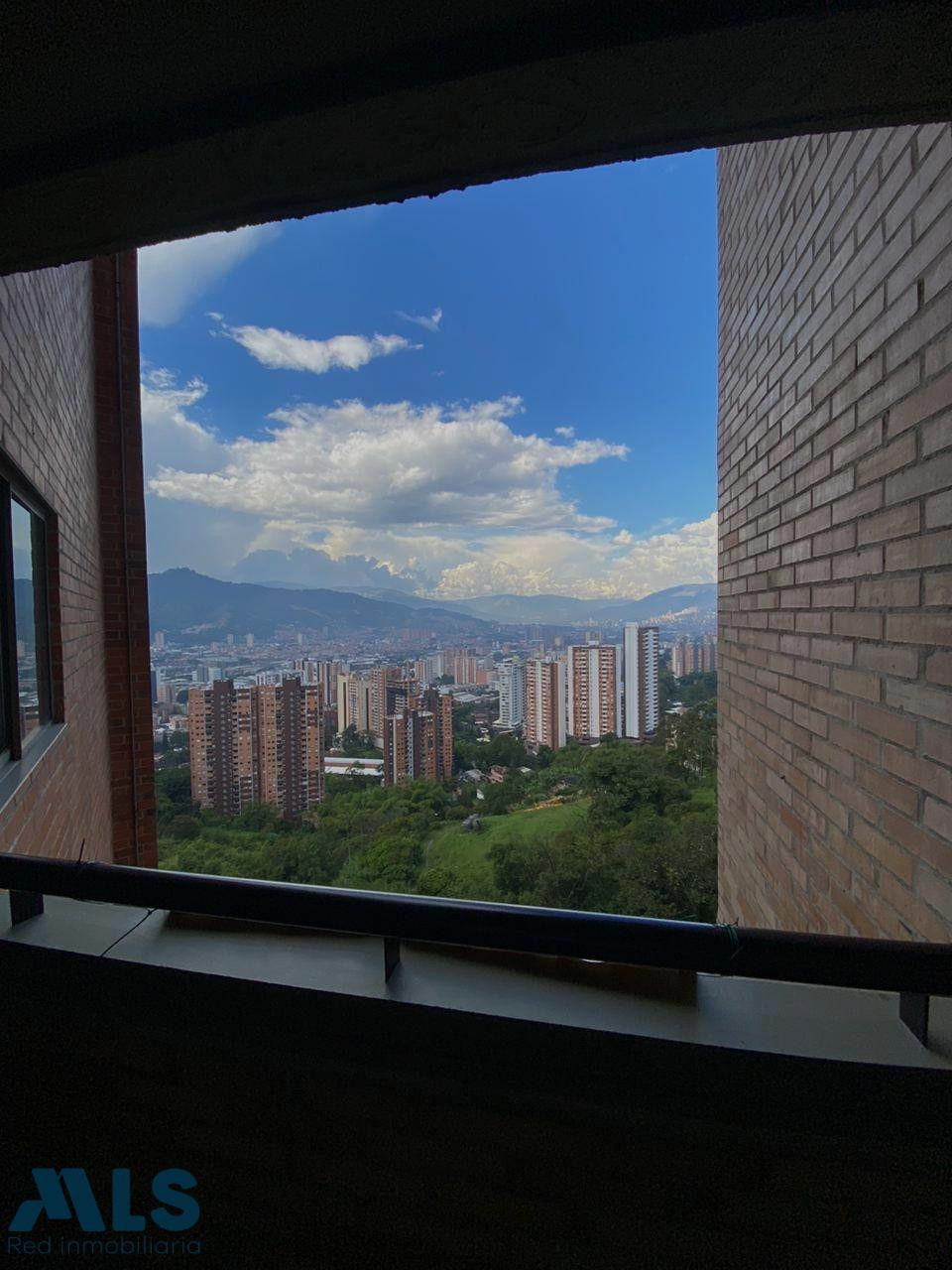 Apartamento en venta con vista a la ciudad, sector Aves María sabaneta - aves marias