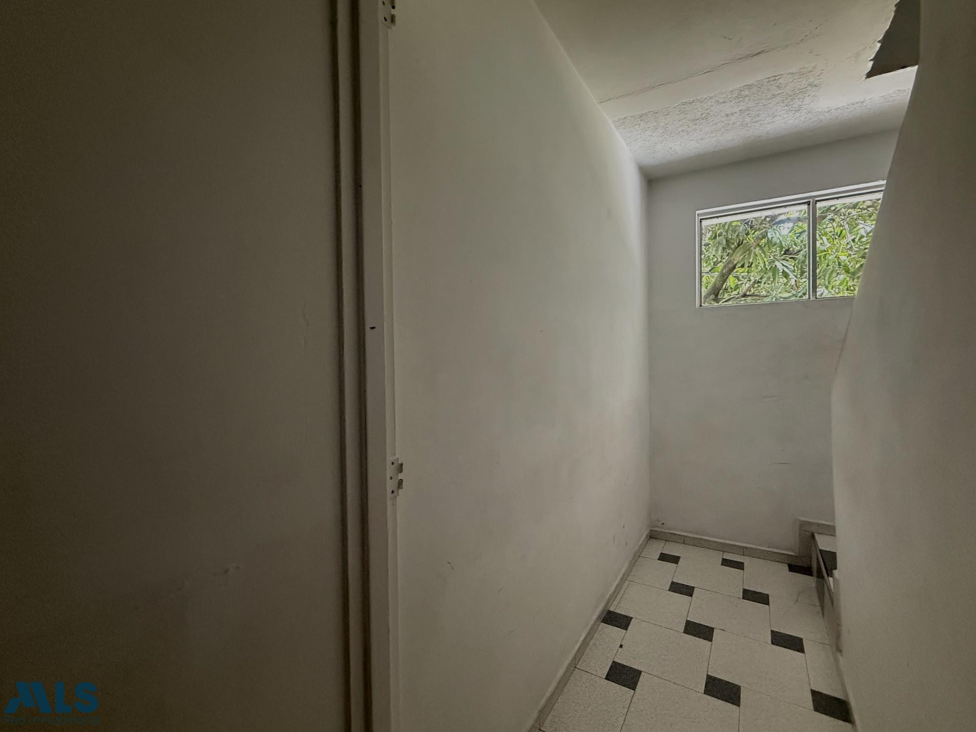 Casa en venta en Campo amor (aire para construir un piso) medellin - campo amor