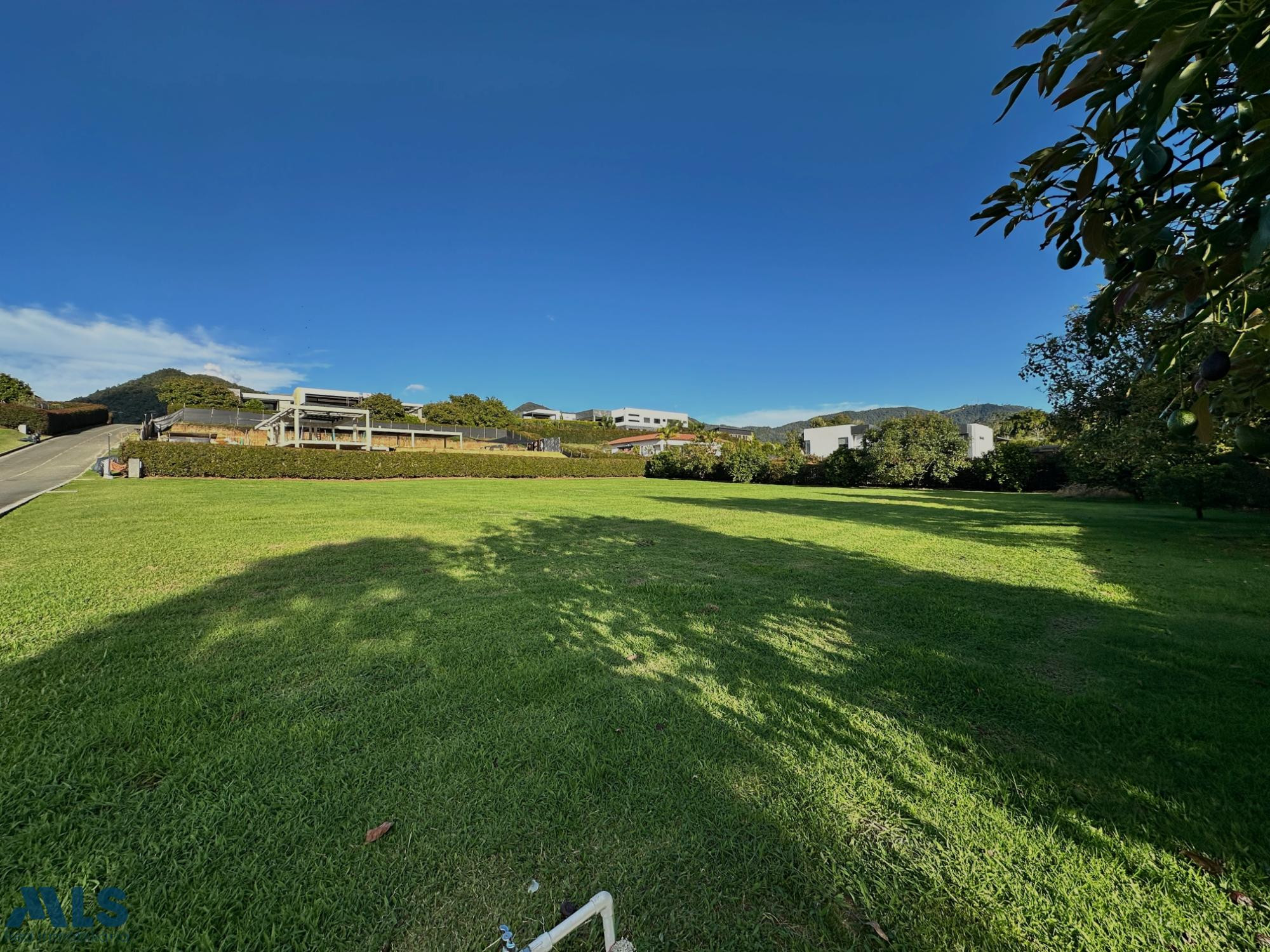LOTE COMPLETAMENTE PLANO EN LA CEJA la-ceja - v el yarumo