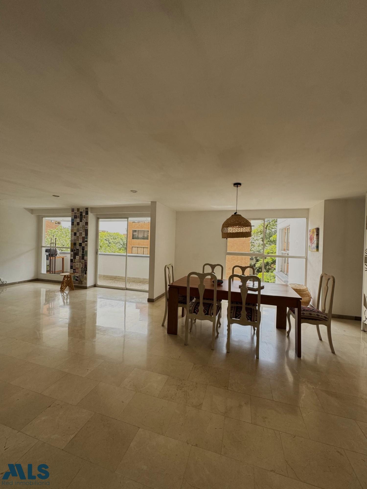 HERMOSO APARTAMENTO EN EL POBLADO medellin - santa maria de los angeles