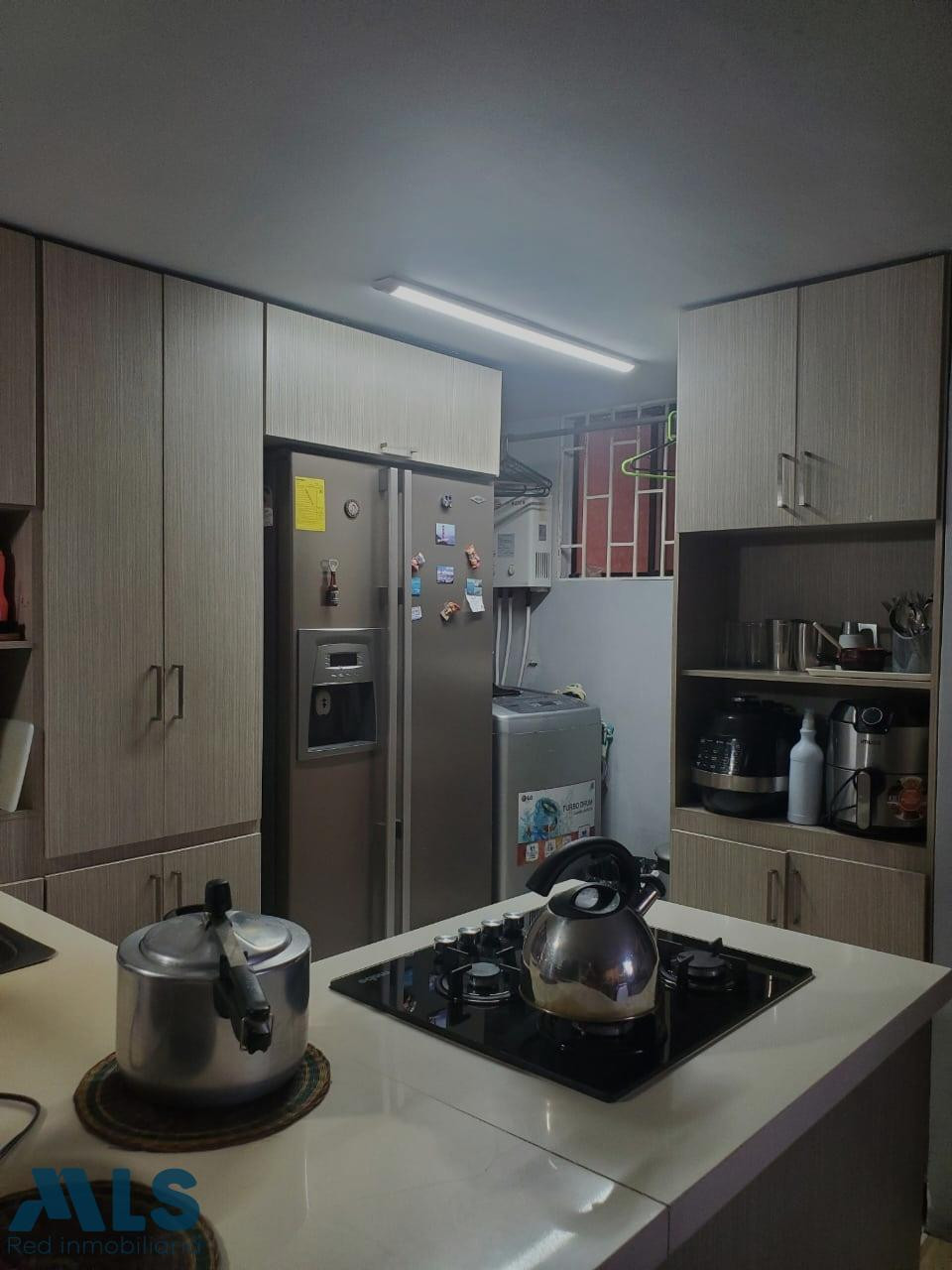 Se vende apartamento en el Poblado, sector Loma del Indio medellin - loma del indio