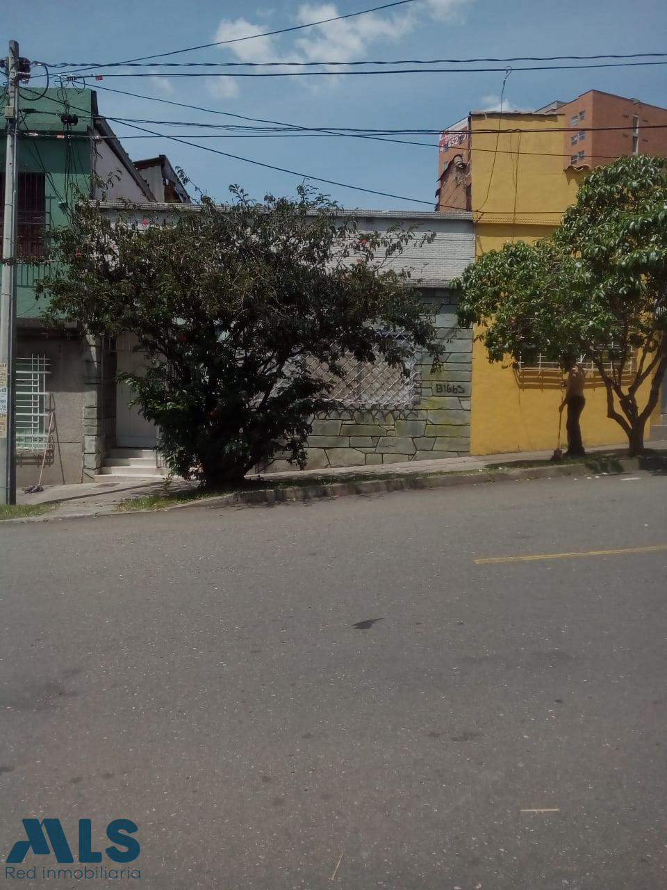 Venta de casa independiente en prado centro medellin - prado