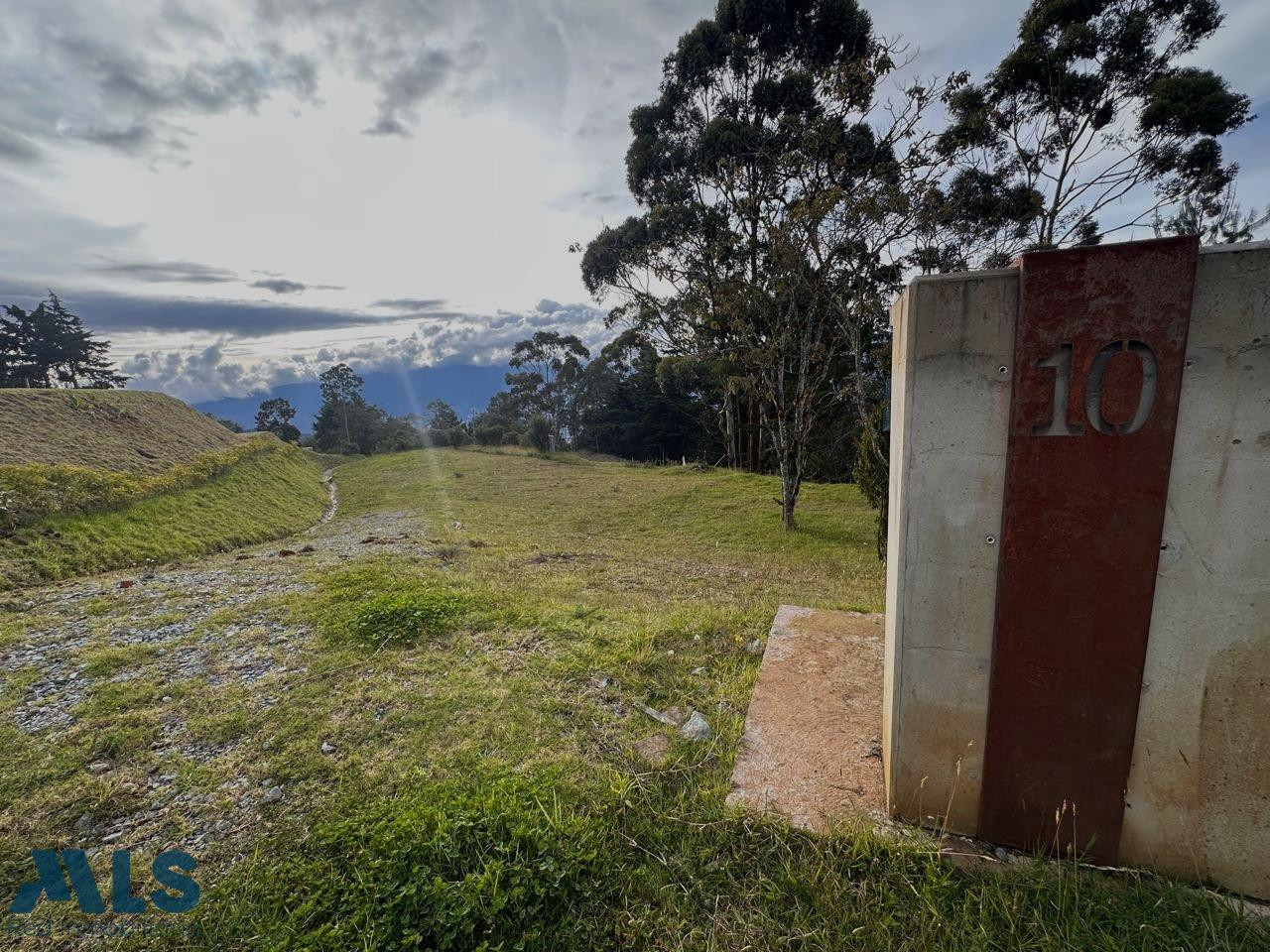 VENTA LOTE ALTO DE LAS PALMAS envigado - alto de las palmas