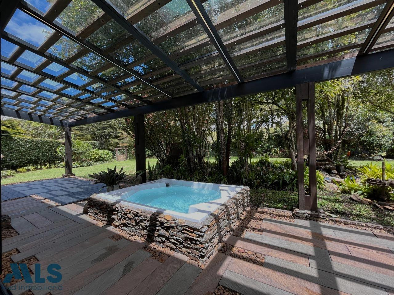 Espectacular Casa Campestre de un solo nivel y fuera de la línea de los aviones rionegro - v llanogrande