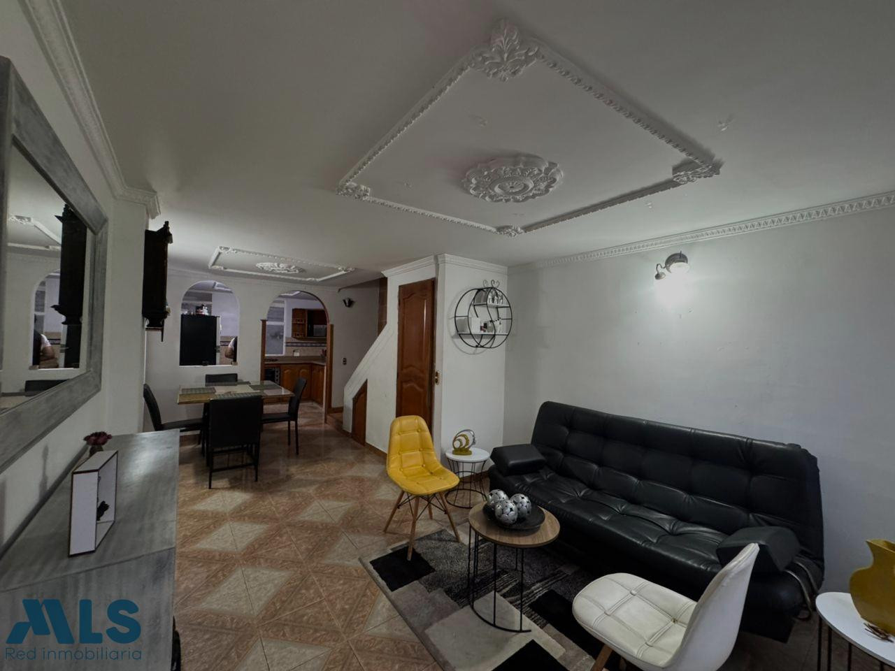 Casa muy comercial, sector Rodeo Alto medellin - belen rodeo alto