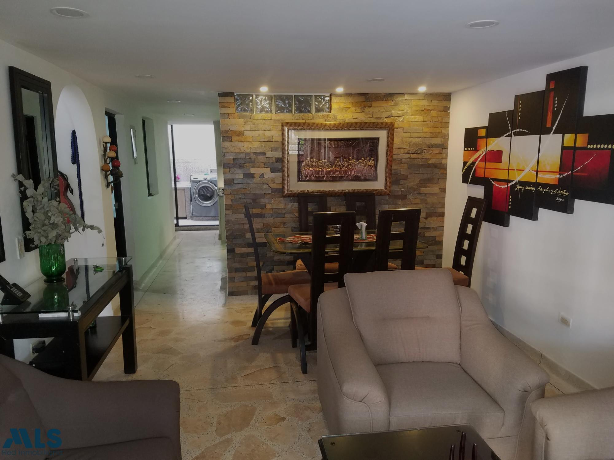 Vende casa primer piso con garaje en Mayorca medellin - mayorca