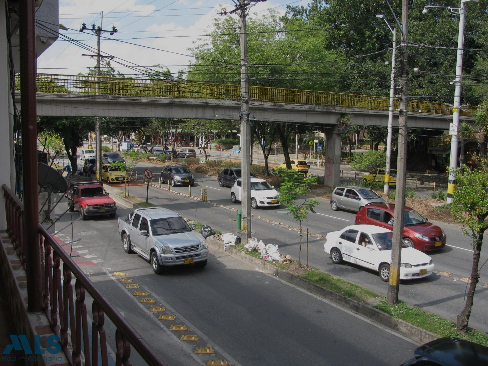 Venta de casa muy espaciosa en cristo Rey medellin - guayabal